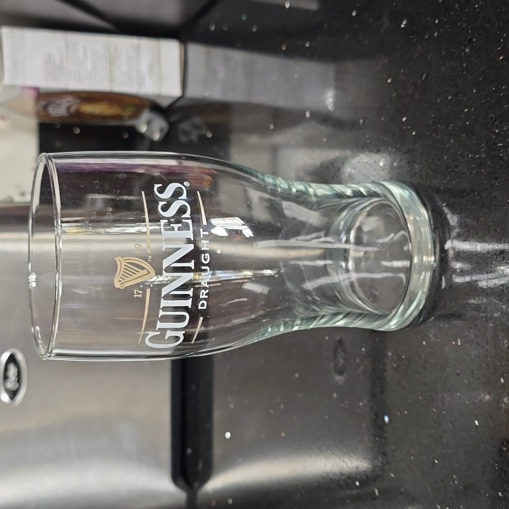 Vintage. 20oz Guinness Glass